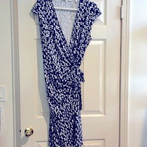 Lark & Ro blue floral wrap dress